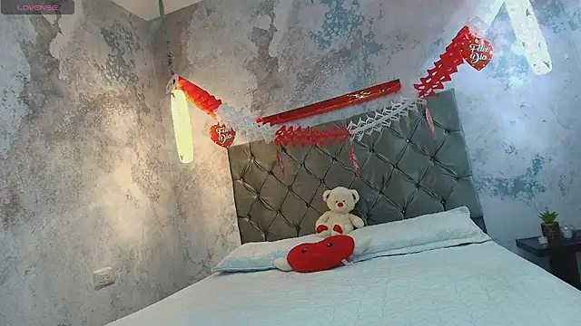 DarcyMooree online show from 09-19-25, 12:42