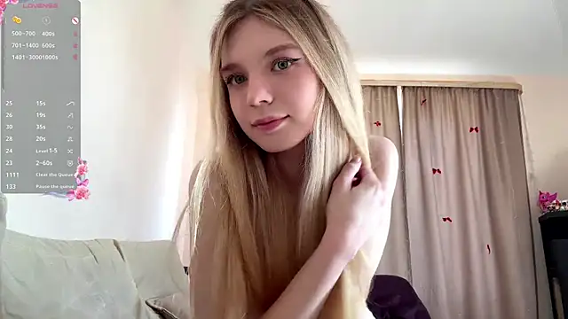 Snapshot of FruityXo chatting on 05-07-26, 11:35 FruityXo online show from 05-07-26, 11:35