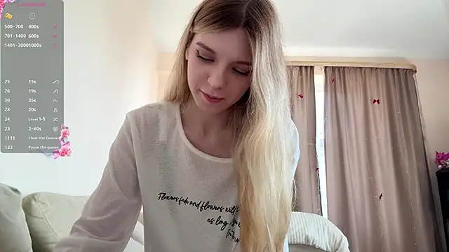 Snapshot of FruityXo chatting on 06-07-26, 10:42 FruityXo online show from 06-07-26, 10:42