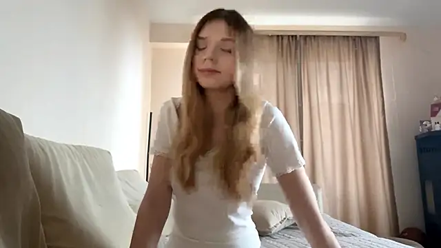 FruityXo online show from 12-15-25, 01:39