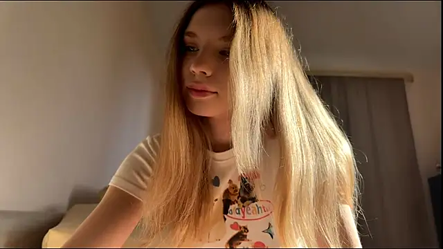 FruityXo online show from 10-26-25, 12:16