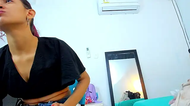 cris dulce online show from 12-16-25, 12:04