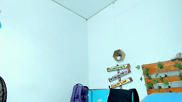 Snapshot of cris_dulce chatting on 02-21-26, 12:01 cris dulce online show from 02-21-26, 12:01