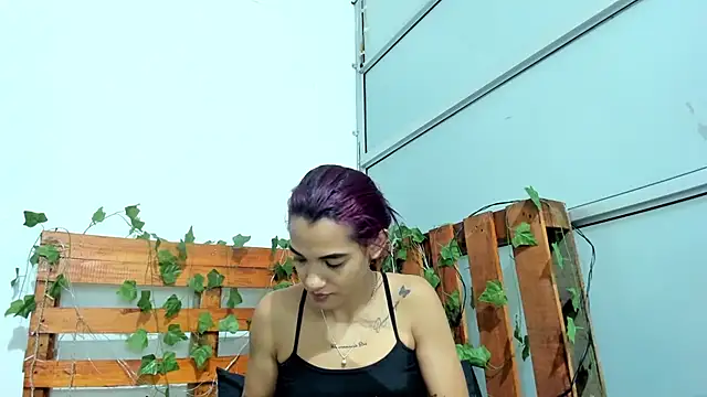 Snapshot of cris_dulce chatting on 02-07-26, 01:35 cris dulce online show from 02-07-26, 01:35