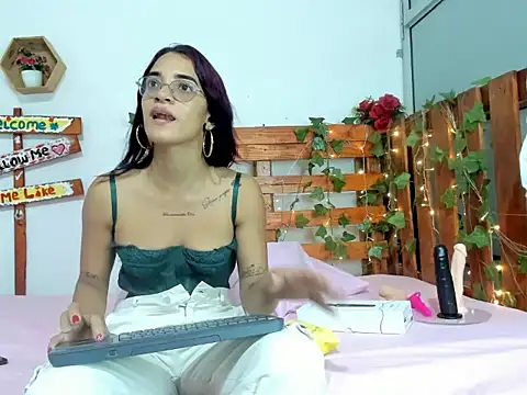 Snapshot of cris_dulce chatting on 02-26-26, 10:54 cris dulce online show from 02-26-26, 10:54