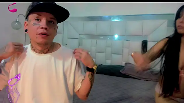 Dangerous couple  online show from 10-08-25, 03:08