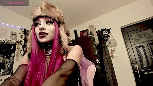 Snapshot of GothKitten666 chatting on 05-31-26, 09:37 GothKitten666 online show from 05-31-26, 09:37