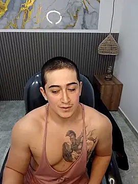 Lancelot 19 online show from 09-18-25, 04:48