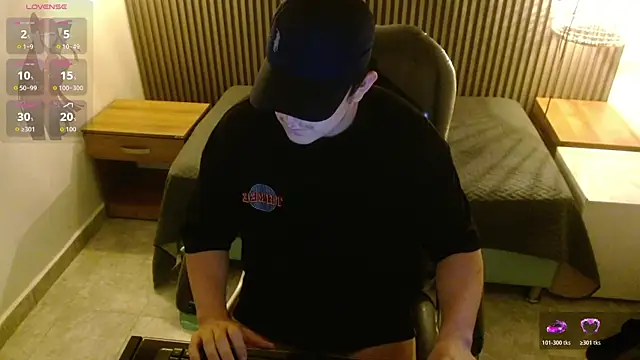 Lancelot 19 online show from 10-23-25, 04:44