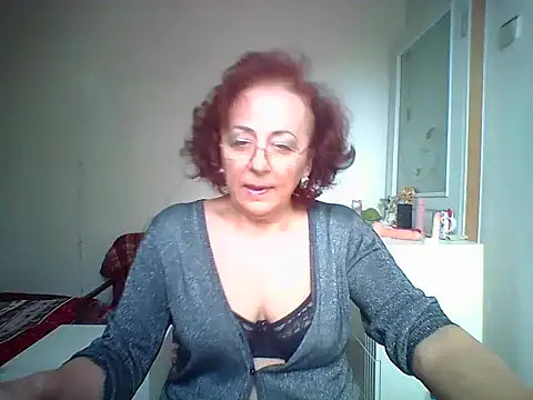 Julia54391 online show from 10-05-25, 06:26