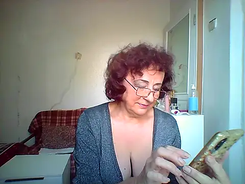 Julia54391 online show from 10-12-25, 08:16