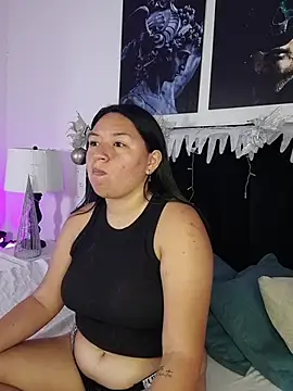 BellaRoux1 online show from 11-18-25, 12:30