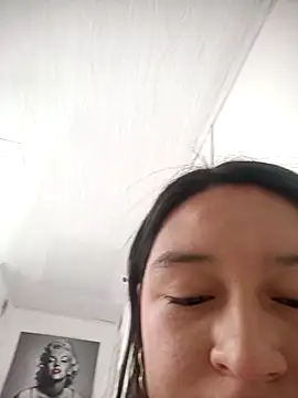 BellaRoux1 online show from 09-12-25, 12:16