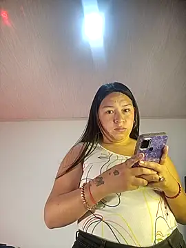 BellaRoux1 online show from 09-11-25, 12:05