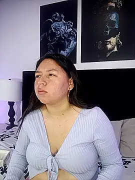 BellaRoux1 online show from 09-13-25, 12:38