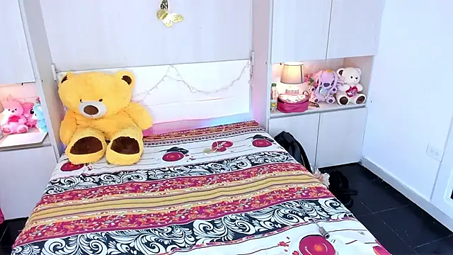 LilyWhitney online show from 03-26-26, 04:11