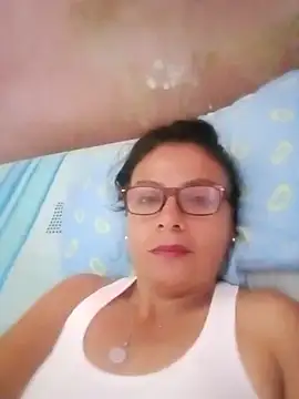Snapshot of chocoluze chatting on 07-08-26, 03:34 chocoluze online show from 07-08-26, 03:34