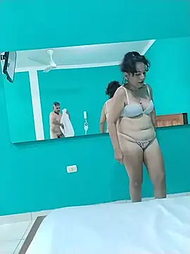 Snapshot of chocoluze chatting on 06-20-26, 08:36 chocoluze online show from 06-20-26, 08:36