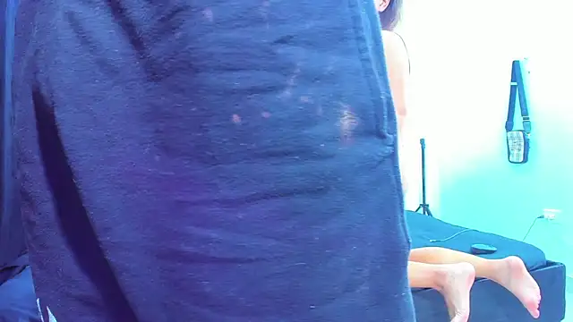 dereck and julie online show from 12-02-25, 01:17