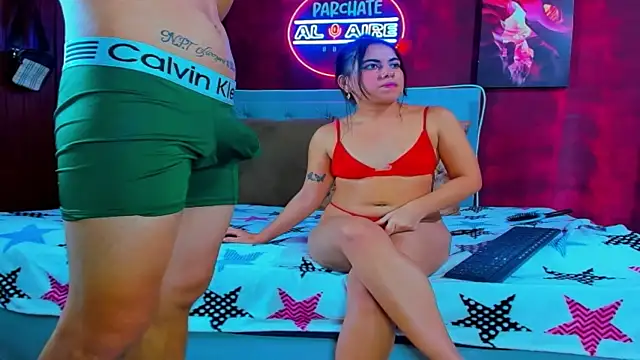 dereck and julie online show from 10-21-25, 02:00