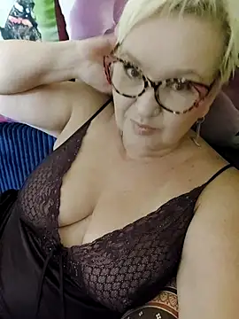 Snapshot of ForgeMeNot51 chatting on 11-01-25, 05:57 ForgeMeNot51 online show from 11-01-25, 05:57