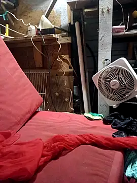 Snapshot of Canuseemeray chatting on 09-14-25, 06:03 Canuseemeray online show from 09-14-25, 06:03