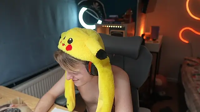 Snapshot of Serxyi chatting on 01-11-26, 03:19 Serxyi online show from 01-11-26, 03:19