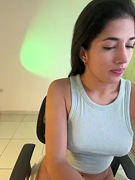 LauraCatalina online show from 01-14-26, 12:53