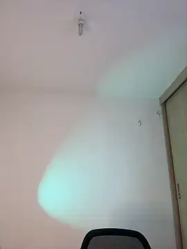 LauraCatalina online show from 01-13-26, 01:04