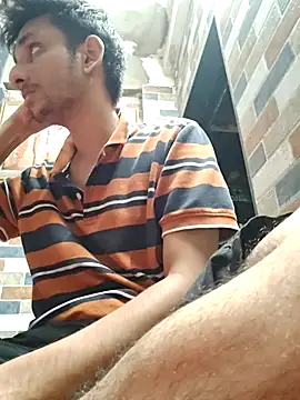 Snapshot of yung_cplz chatting on 11-25-25, 02:17 yung cplz online show from 11-25-25, 02:17