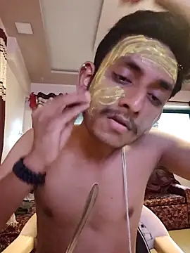 Snapshot of yung_cplz chatting on 11-08-25, 08:40 yung cplz online show from 11-08-25, 08:40