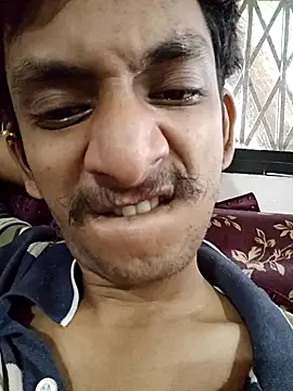 Snapshot of yung_cplz chatting on 09-14-25, 08:04 yung cplz online show from 09-14-25, 08:04