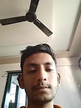 Snapshot of yung_cplz chatting on 12-19-25, 08:06 yung cplz online show from 12-19-25, 08:06