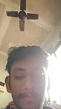 Snapshot of yung_cplz chatting on 11-23-25, 08:13 yung cplz online show from 11-23-25, 08:13