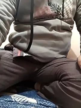 Snapshot of Goming_90 chatting on 01-11-26, 04:03 Goming 90 online show from 01-11-26, 04:03