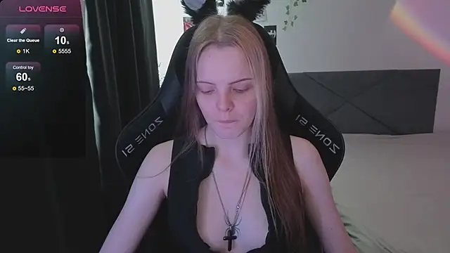 Luna Navy online show from 11-22-25, 08:24