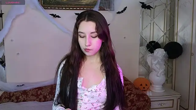 Eva Maller online show from 11-01-25, 04:41