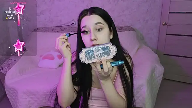 Eva Maller online show from 03-11-26, 04:39