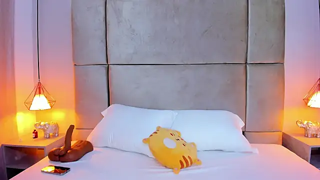 isabel sofiaa online show from 03-13-26, 04:06