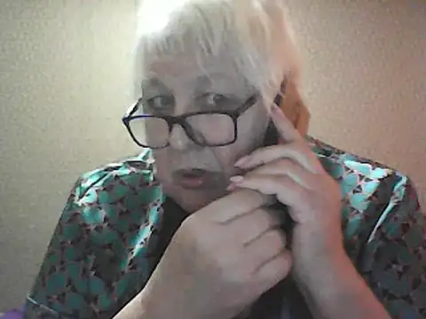 Alexia64231 online show from 10-09-25, 06:58