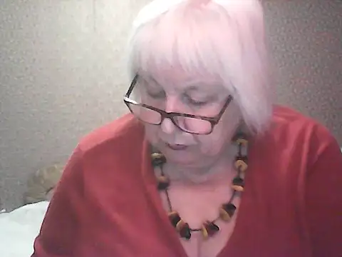 Alexia64231 online show from 09-24-25, 03:46