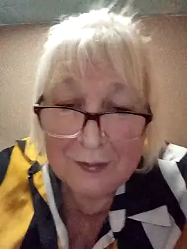 Alexia64231 online show from 10-31-25, 03:19