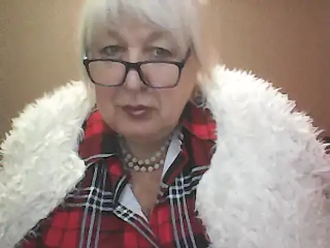 Alexia64231 online show from 10-04-25, 04:14