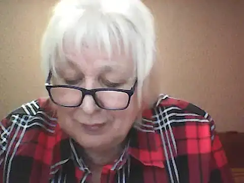 Alexia64231 online show from 10-07-25, 05:25