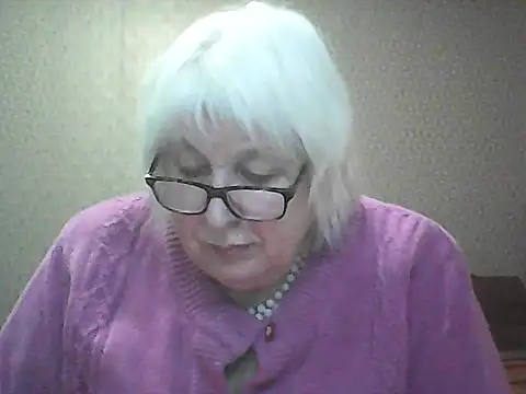 Alexia64231 online show from 09-28-25, 04:47