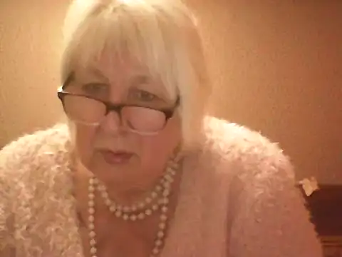 Alexia64231 online show from 10-21-25, 04:28