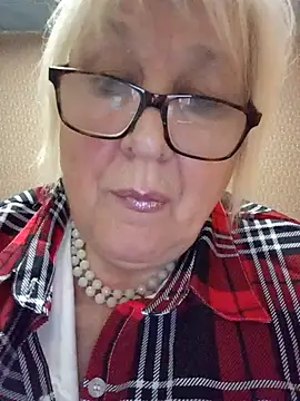 Alexia64231 online show from 11-05-25, 03:48