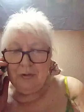 Snapshot of Alexia64231 chatting on 06-12-26, 04:32 Alexia64231 online show from 06-12-26, 04:32