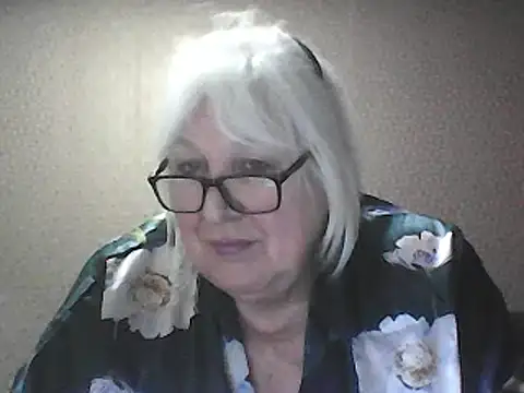 Snapshot of Alexia64231 chatting on 03-04-26, 04:04 Alexia64231 online show from 03-04-26, 04:04