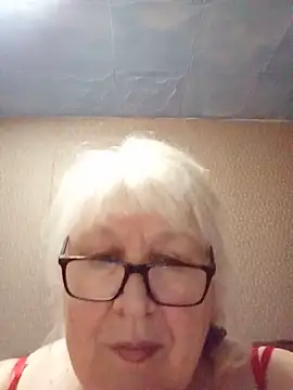 Snapshot of Alexia64231 chatting on 06-11-26, 04:26 Alexia64231 online show from 06-11-26, 04:26